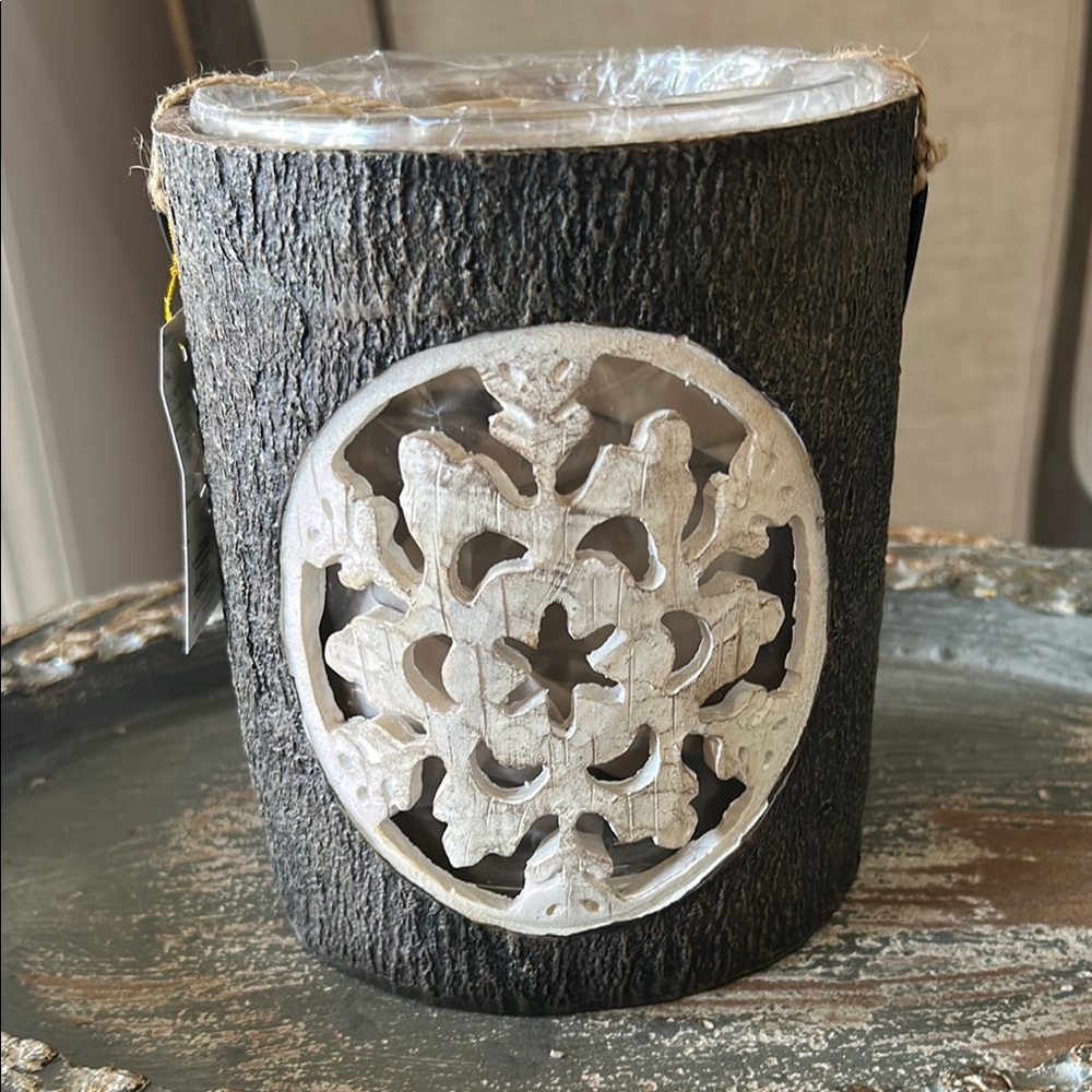 NWT Rustic Snowflake Candle Holder with Handle